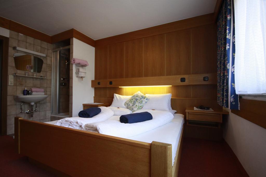 Privatzimmer Kammerlander Neukirchen am Großvenediger Chambre photo