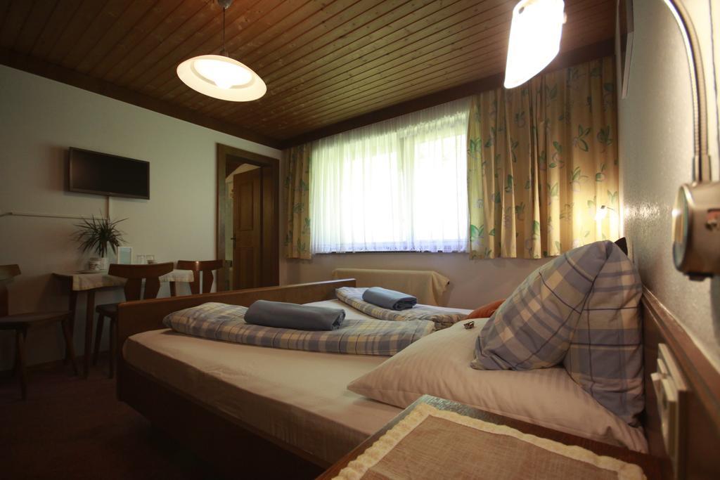 Privatzimmer Kammerlander Neukirchen am Großvenediger Chambre photo
