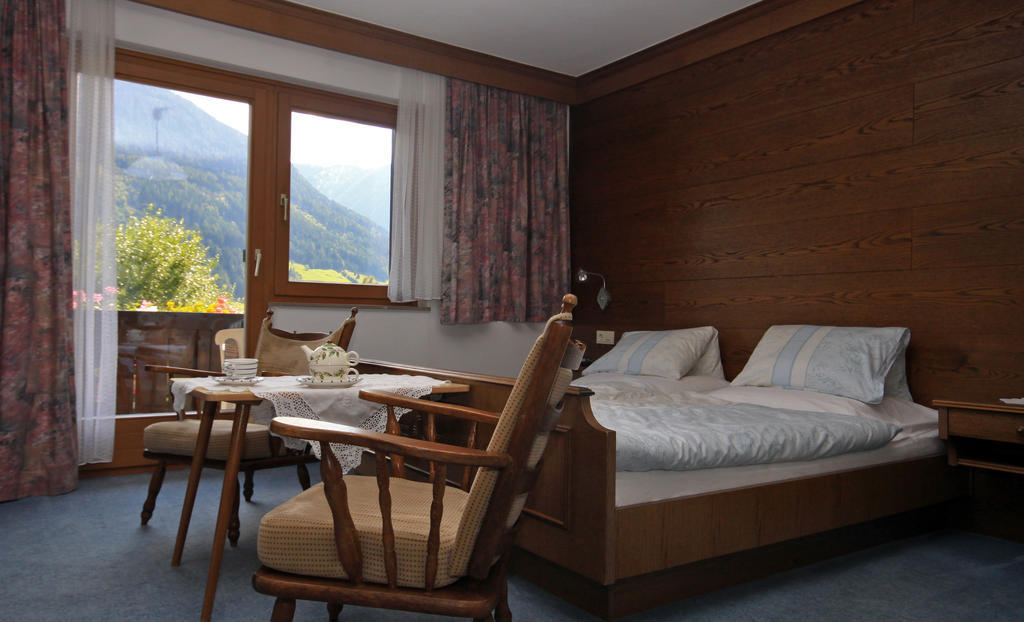 Privatzimmer Kammerlander Neukirchen am Großvenediger Chambre photo